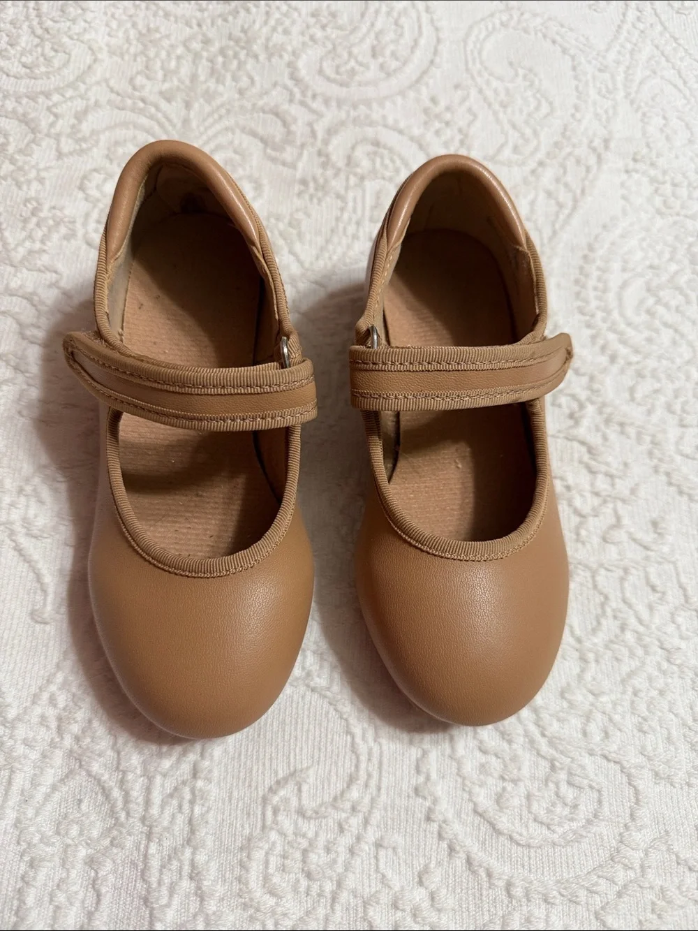 Girls Size 9.5C Tan Mary Jane Tap Shoes